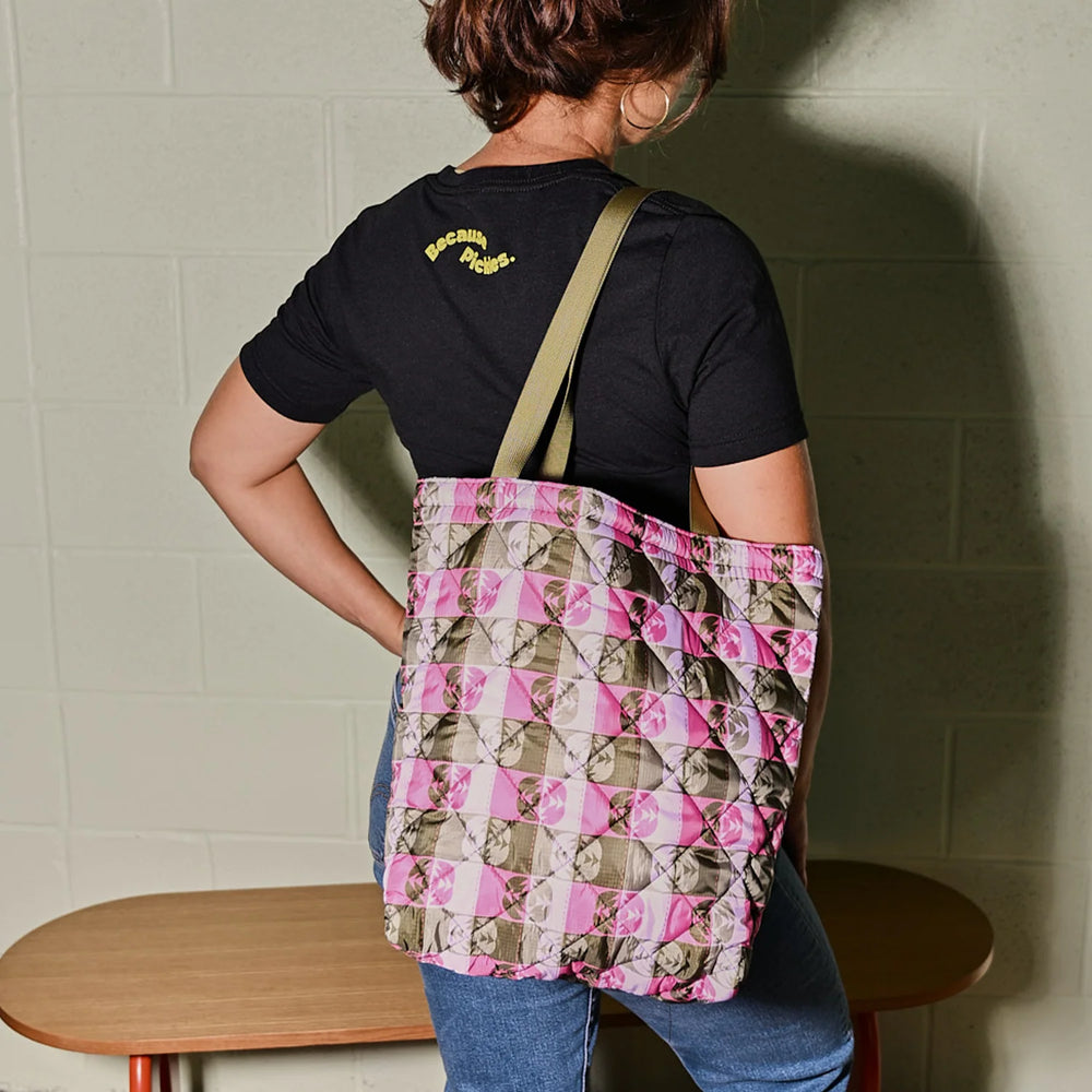 Puffer Tote in Cabbage