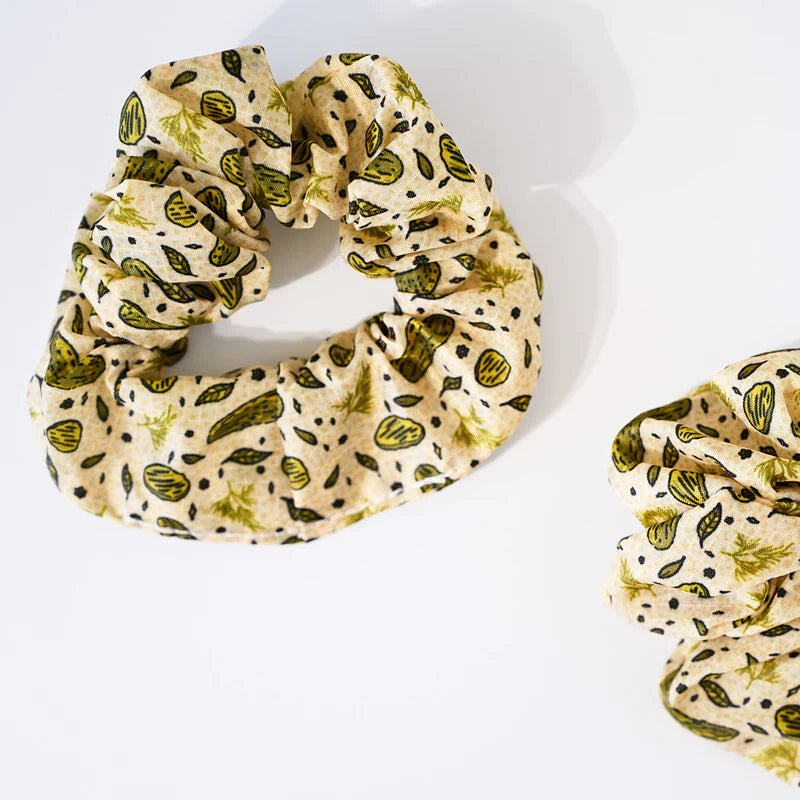 Scrunchie in Cream Color Pop Pickles