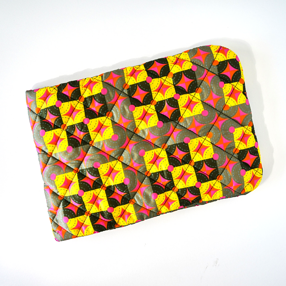 Puffy Laptop Sleeve in Olives